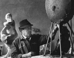 Ghermandi al lavoro su Sesto Calende, 1964. Ghermandi al lavoro su Sesto Calende, 1964.