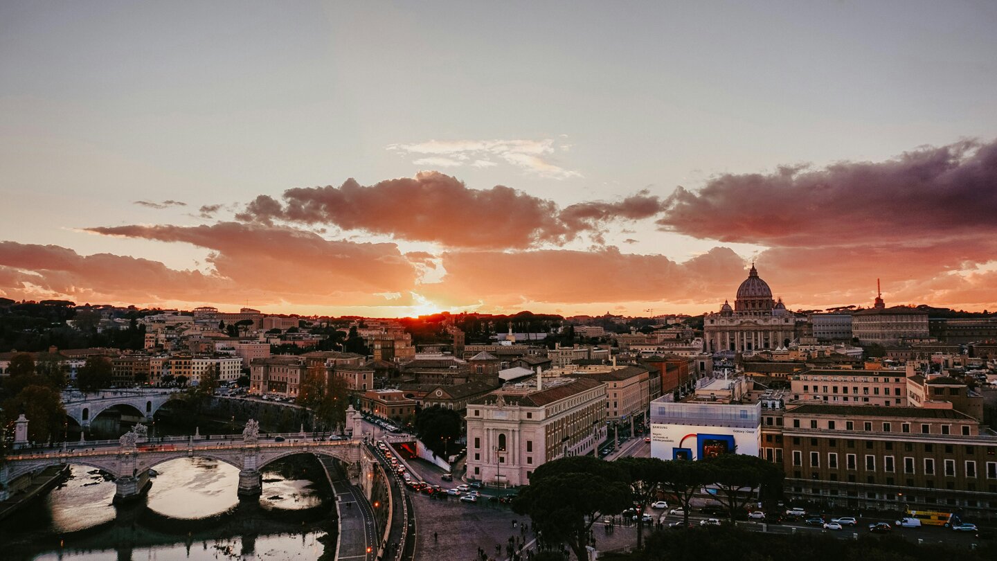 raymond-octavian-wyzlvtsrwvm-unsplash.jpeg