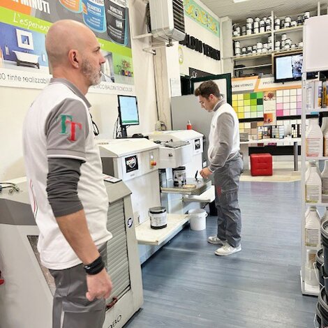 foto%20negozio%207.jpeg foto%20negozio%207.jpeg