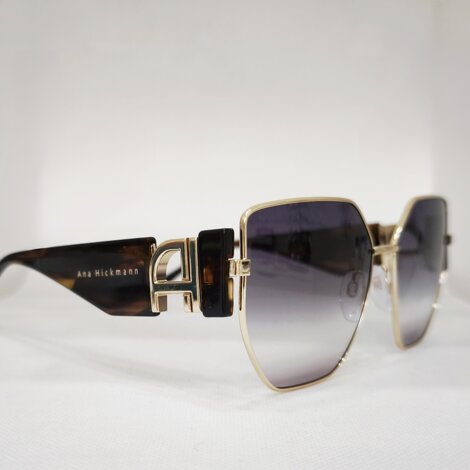 dsquared%20diva.jpeg