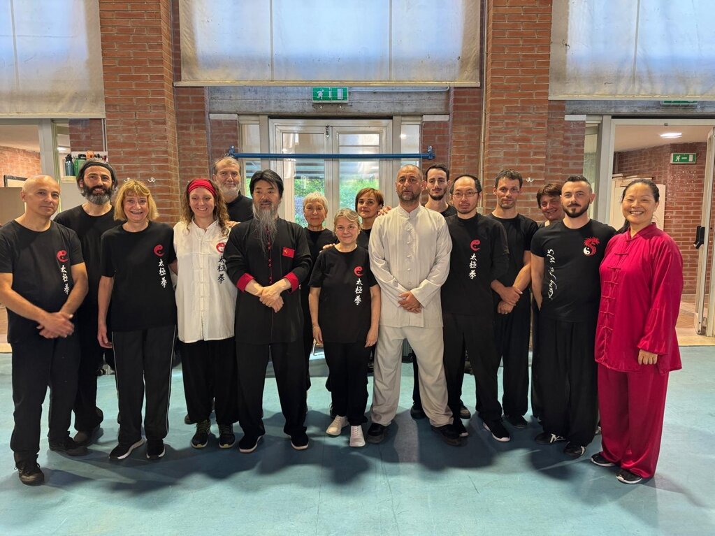 Foto di gruppo con Maestro Zhang Baozhong