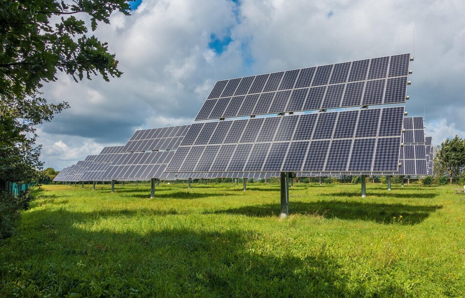 mrganso-photovoltaic-system-2742302_1920.jpeg