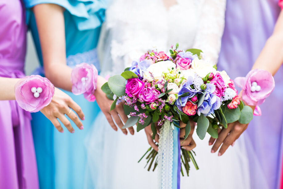bridesmaids-holding-a-floral-bouquet-2026-09-22-01-57-00-utc.jpeg
