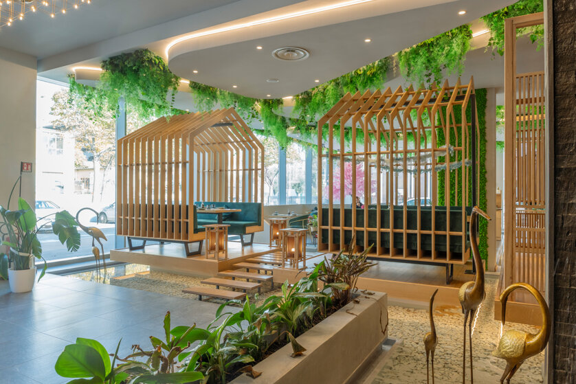 eyJlbiI6IkxhcmdlLXNjYWxlIHJlc3RhdXJhbnQgaW50ZXJpb3IgcHJvamVjdCBjb21iaW5pbmcgYXJjaGl0ZWN0dXJlLCBtYXRlcmlhbHMgYW5kIGF0bW9zcGhlcmUuIn0=