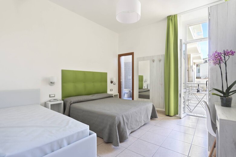 big_camera-tripla-con-letto-matrimoniale-e-letto-singolo-4245.jpeg big_camera-tripla-con-letto-matrimoniale-e-letto-singolo-4245.jpeg