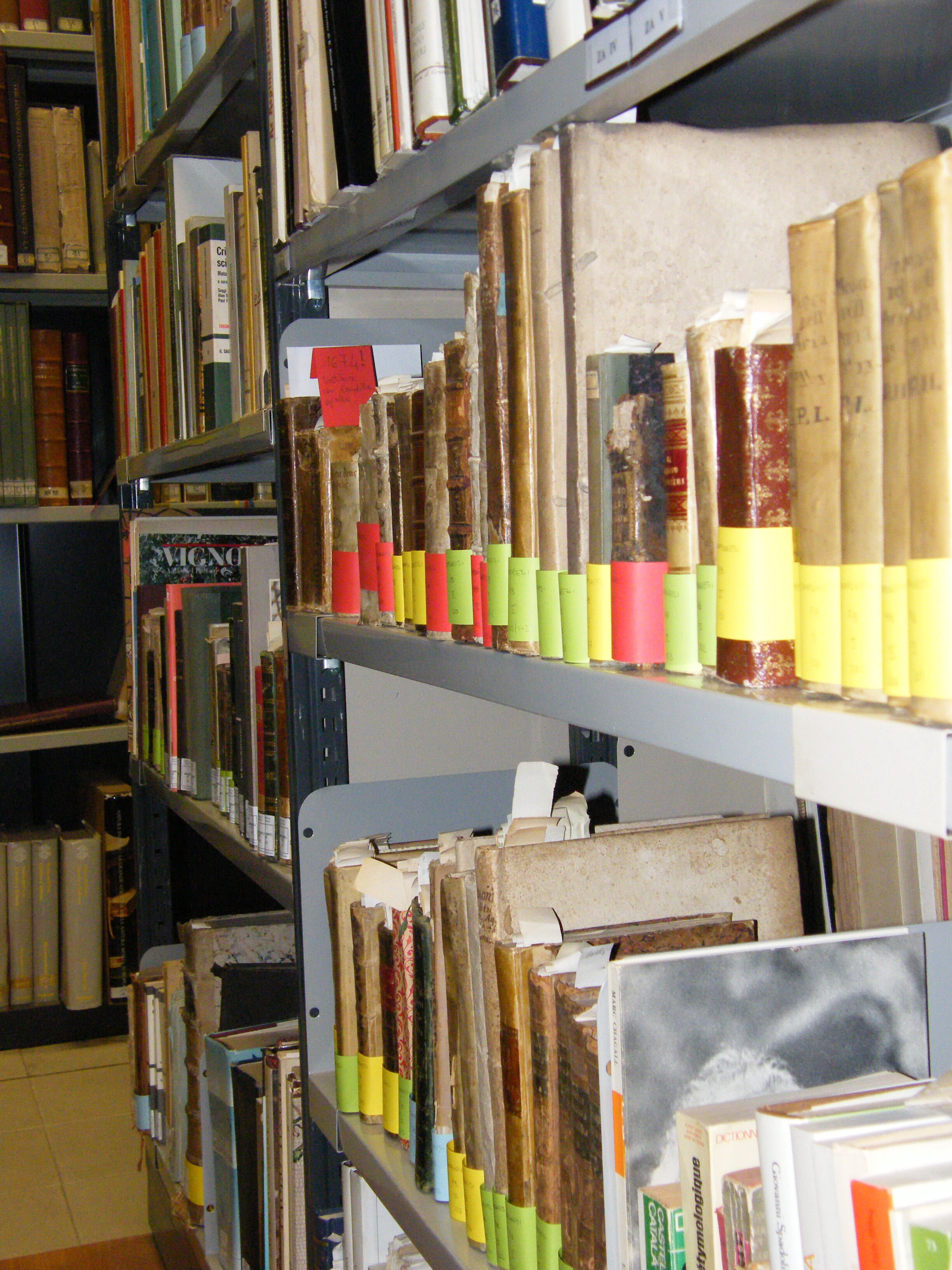 biblioteca4.jpeg biblioteca4.jpeg