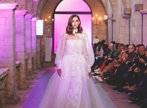 sfilata abiti da sposa in passerella 
