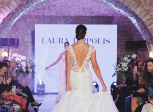 sfilata abiti da sposa in passerella 