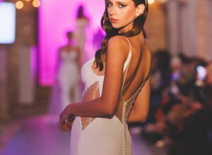 sfilata abiti da sposa in passerella 