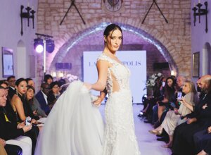 sfilata abiti da sposa in passerella 