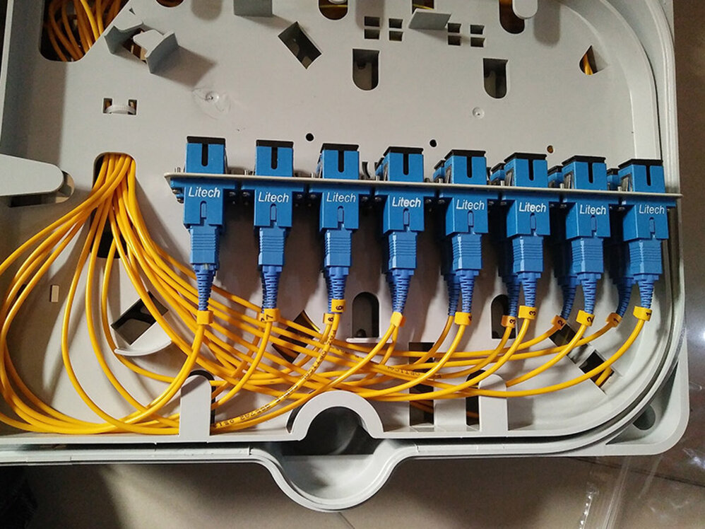 fibra-otttica-network-gbe7f2cd69_1920.jpeg