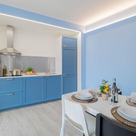 Equipped kitchen at Lakeview Attico Saini