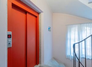Elevator access to Lakeview Attico Saini