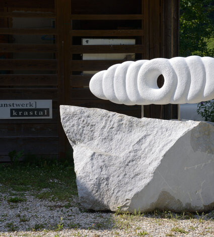 Emanuela Camacci sculpture expanding