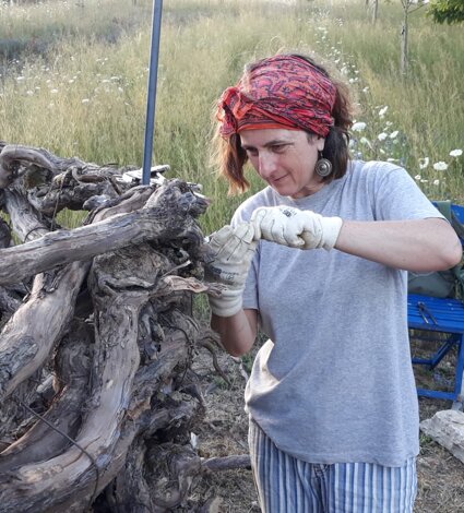 Installation in nature by Emanuela Camacci Opus vermicolatum. Dettelbach, Germany