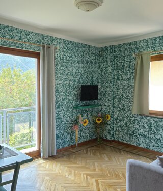 sage_green_floral_bedroom%20(1).webp sage_green_floral_bedroom%20(1).webp