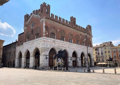 gotico piacenza.jpeg gotico piacenza.jpeg
