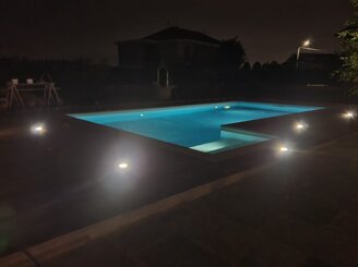 piscina.jpeg piscina.jpeg