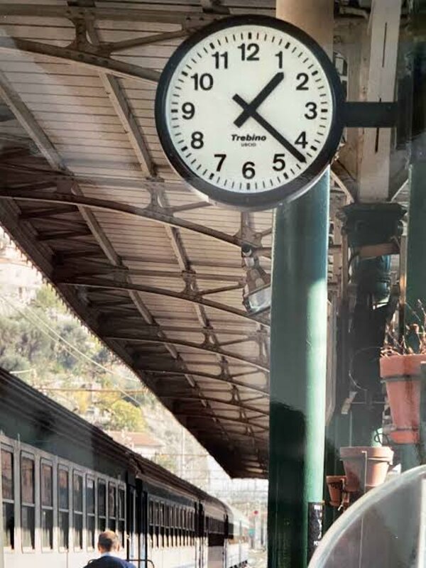 orologio.jpeg orologio.jpeg