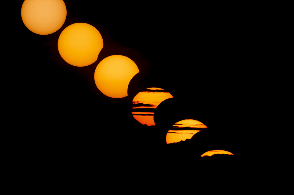 eclissi_sequenza.jpeg eclissi_sequenza.jpeg