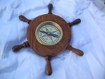 bussola-nautica-in-timone-legno