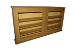 portapipe-vetrina-80-posti-in-legno-colore-pino