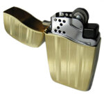 zippo-blu-modello-gold-tuxedo-fiamma-laser-blu