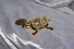 bomboniera-tartaruga-in-oro-e-cristallo-svarovski