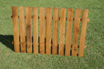 recinzione-steccato-in-legno-di-castagno-tonalita-ciliegio