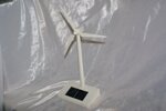 mini-aerogeneratore-eolico-con-pannello-solare-pala-eolica