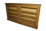 portapipe-vetrina-80-posti-in-legno-colore-pino