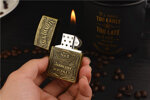 accendino-jack-daniels-oro-tipo-zippo