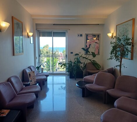 poltrona1bis.jpeg poltrona1bis.jpeg