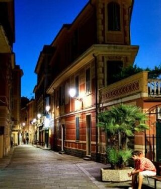 varazze-centro-storico.jpeg varazze-centro-storico.jpeg
