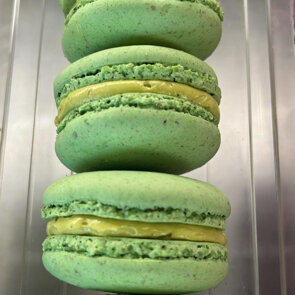 Macaron Cocco, Lime e Cioccolato Bianco