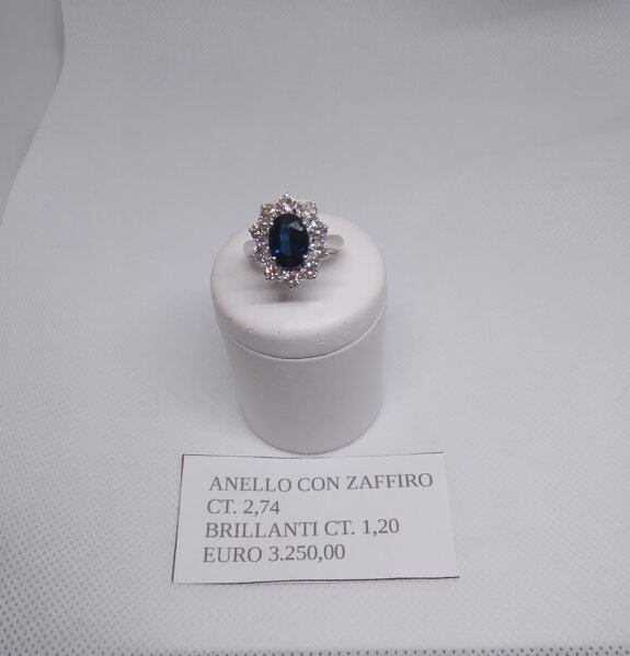 anello con zaffiro 2,74.jpeg anello con zaffiro 2,74.jpeg
