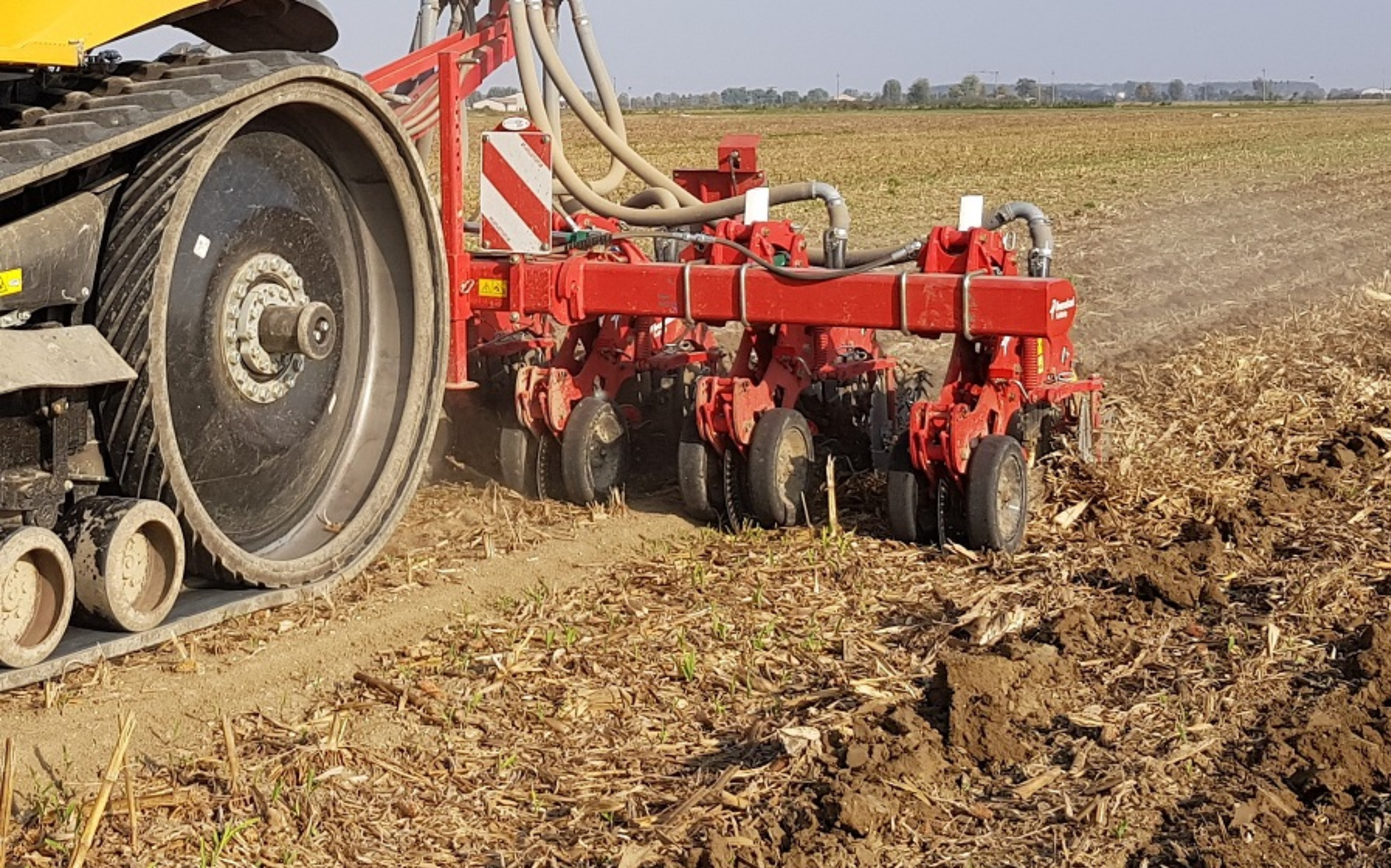 Lavorazione a strisce (strip tillage) per i secondi raccolti al posto dell’aratura