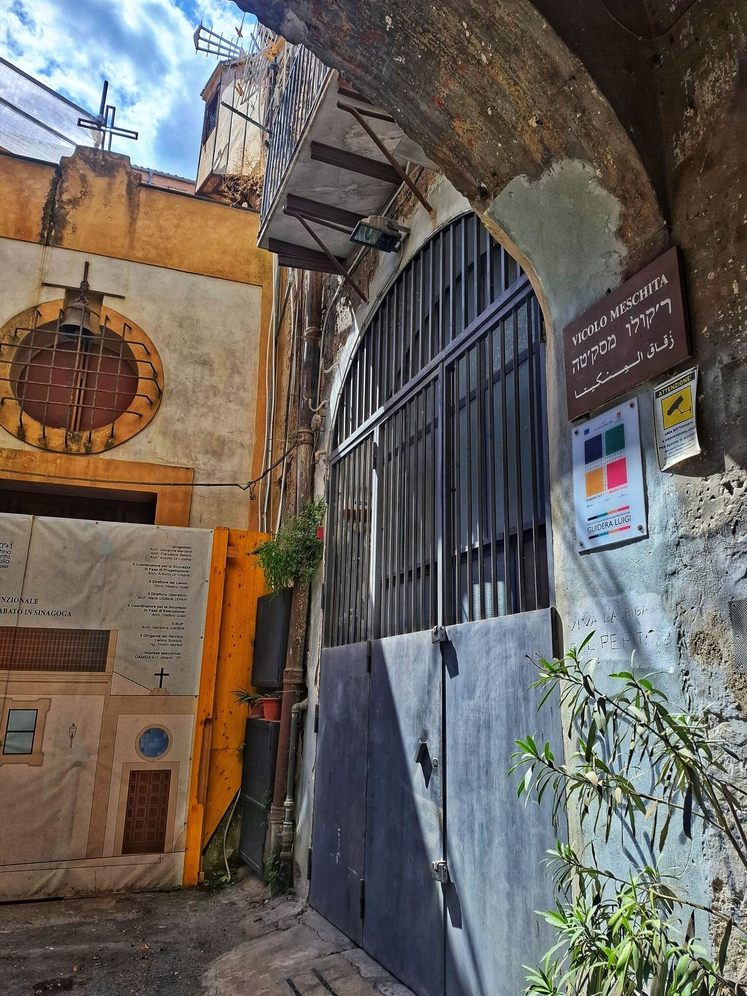 vicolo-meschita.jpeg vicolo-meschita.jpeg