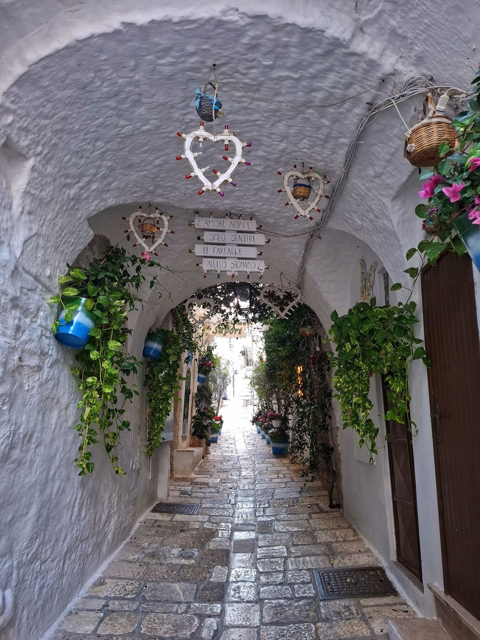 ostuni_vicoli2_centro-storico.jpeg