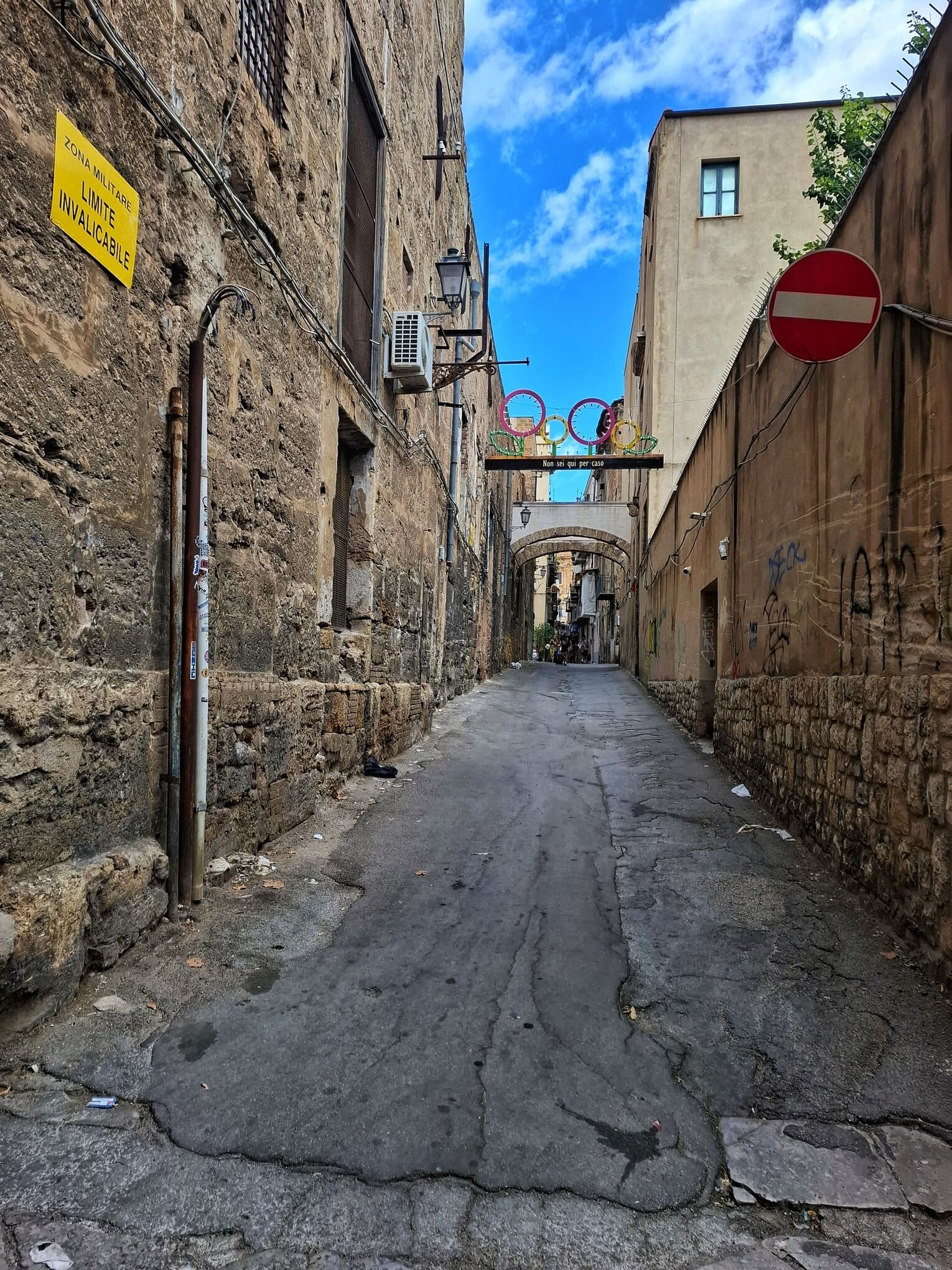 albergheria_luminarie-parlanti.jpeg albergheria_luminarie-parlanti.jpeg