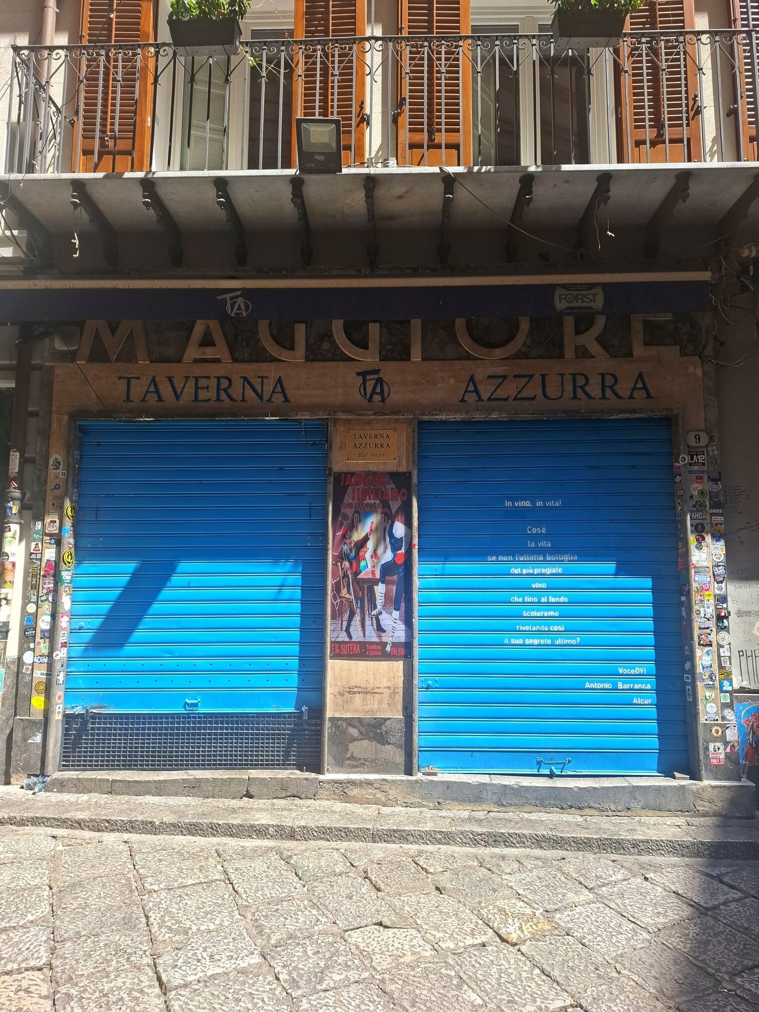 taverna-azzurra_vucciria.jpeg taverna-azzurra_vucciria.jpeg