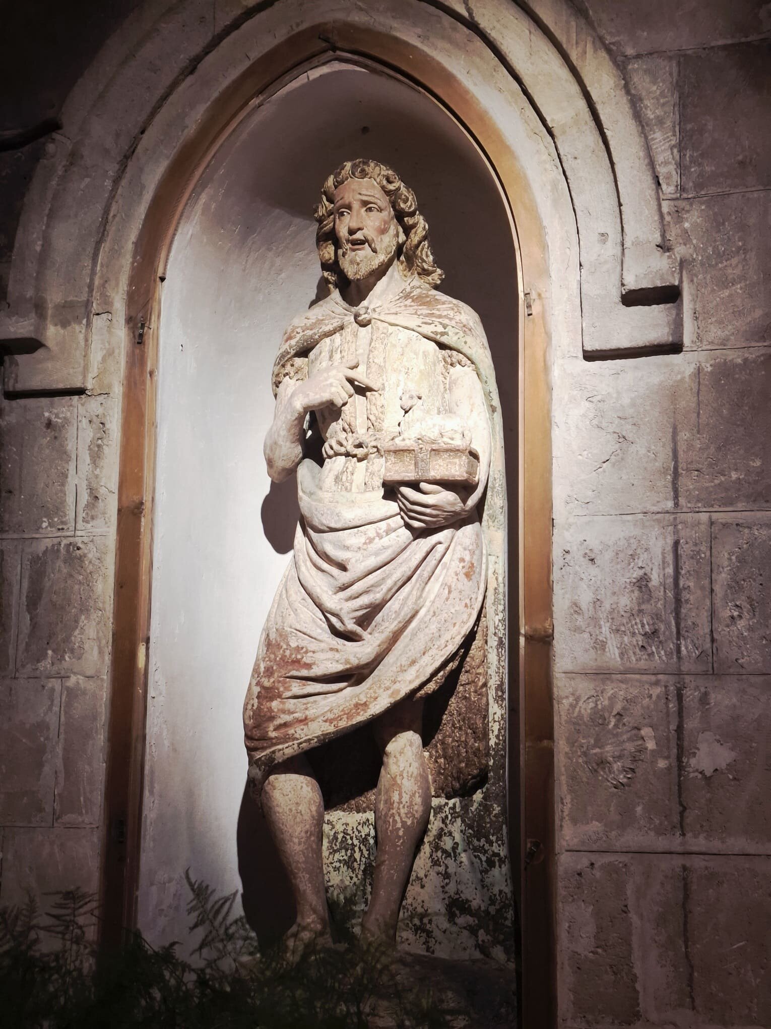 statua-interna-san-giovanni.jpeg statua-interna-san-giovanni.jpeg