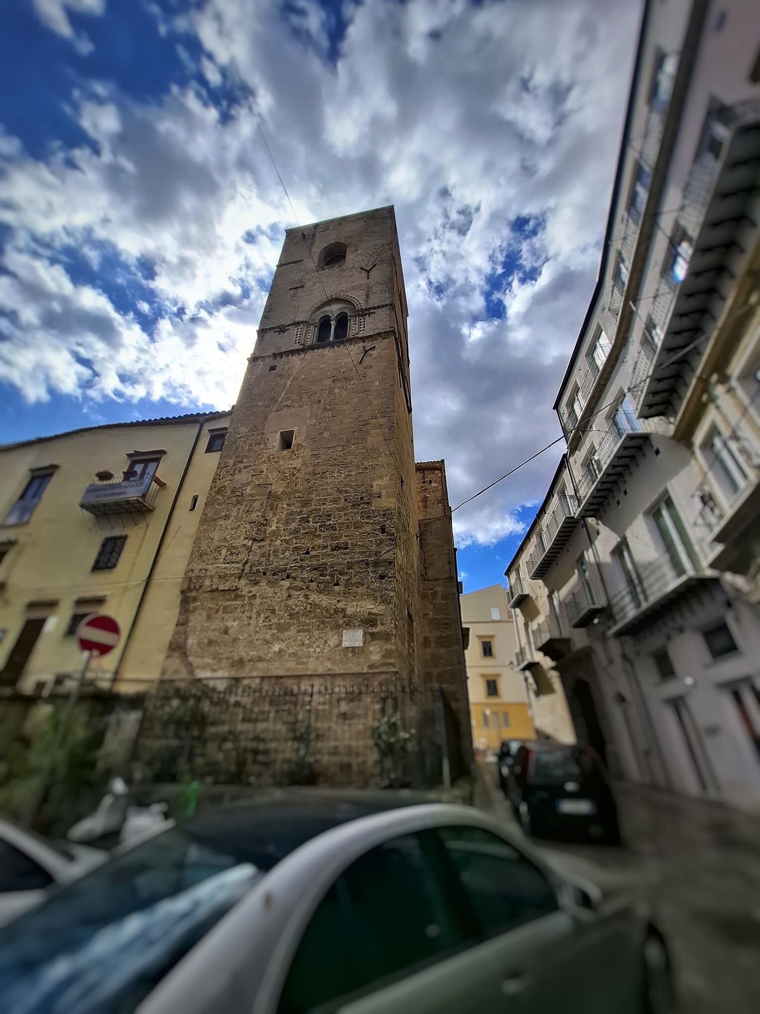 torre_trecento.jpeg torre_trecento.jpeg
