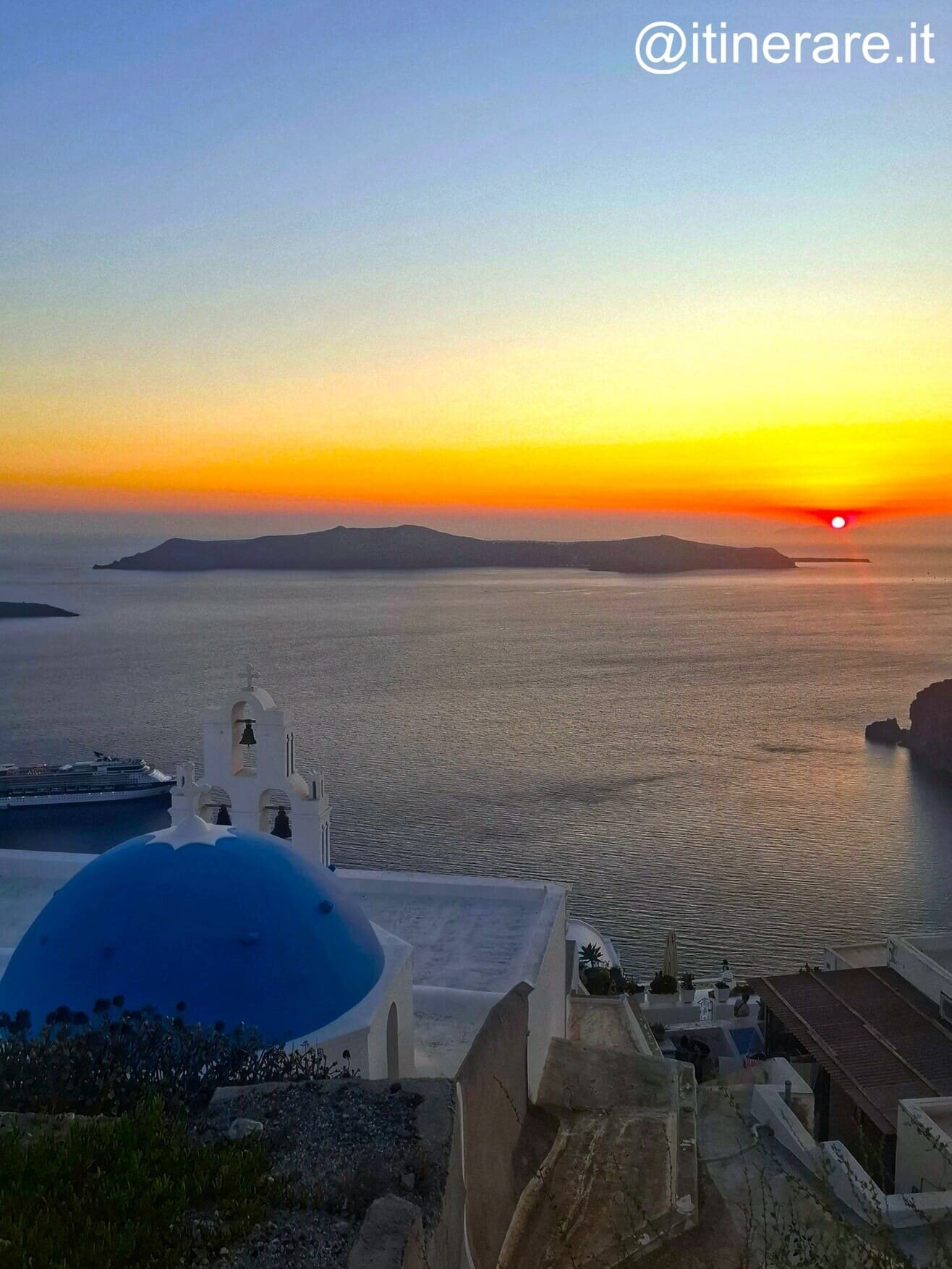 santorini_domenica_tramonto_tre-campane_fira.jpeg santorini_domenica_tramonto_tre-campane_fira.jpeg