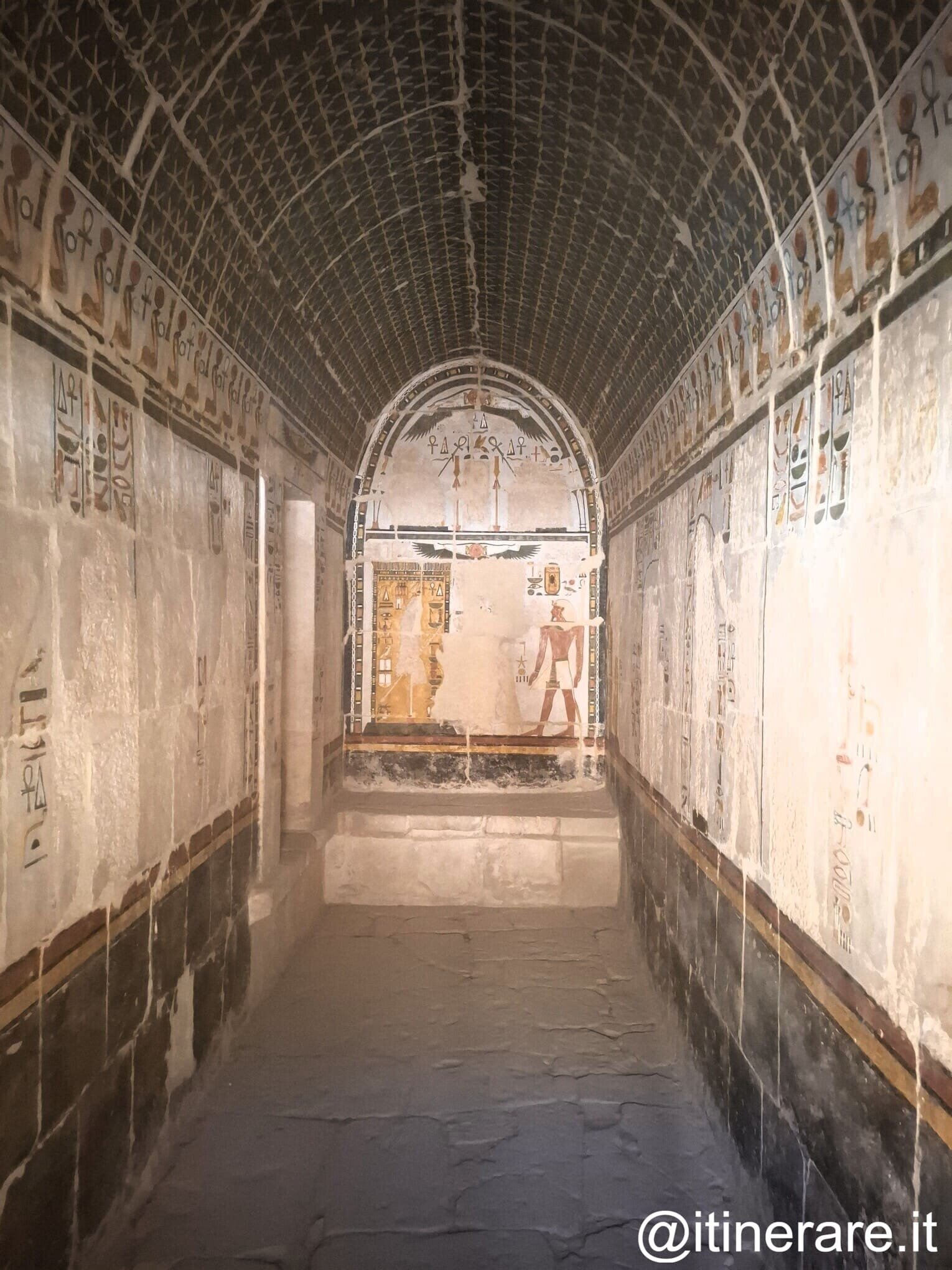 interni-hapteshut.jpeg interni-hapteshut.jpeg