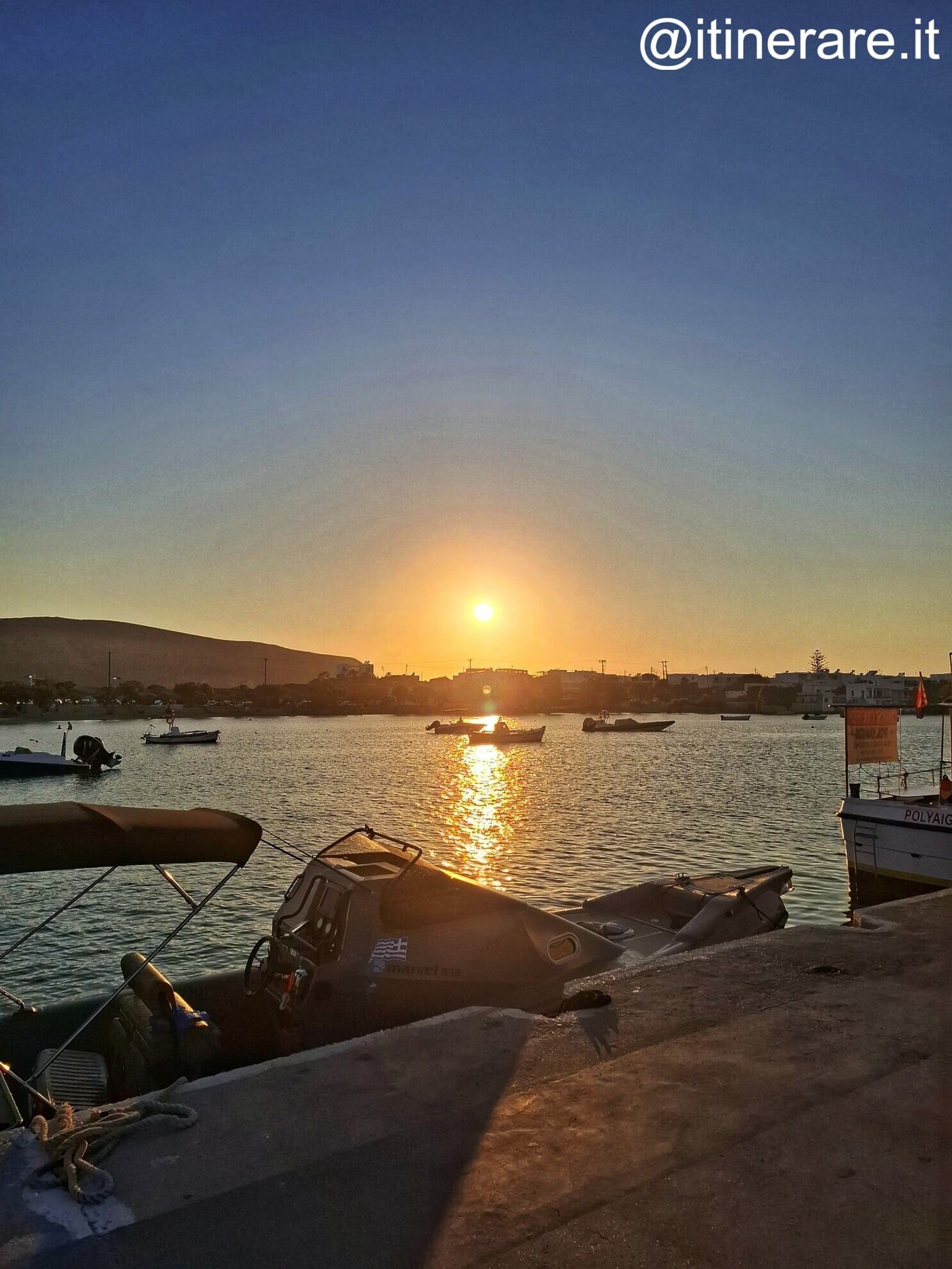 milos_venerdì_tramonto_pollonia.jpeg milos_venerdì_tramonto_pollonia.jpeg