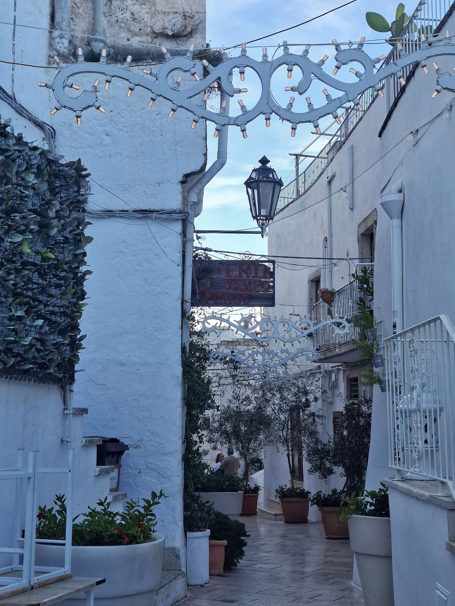 ostuni_vicoli_ristoranti3.jpeg