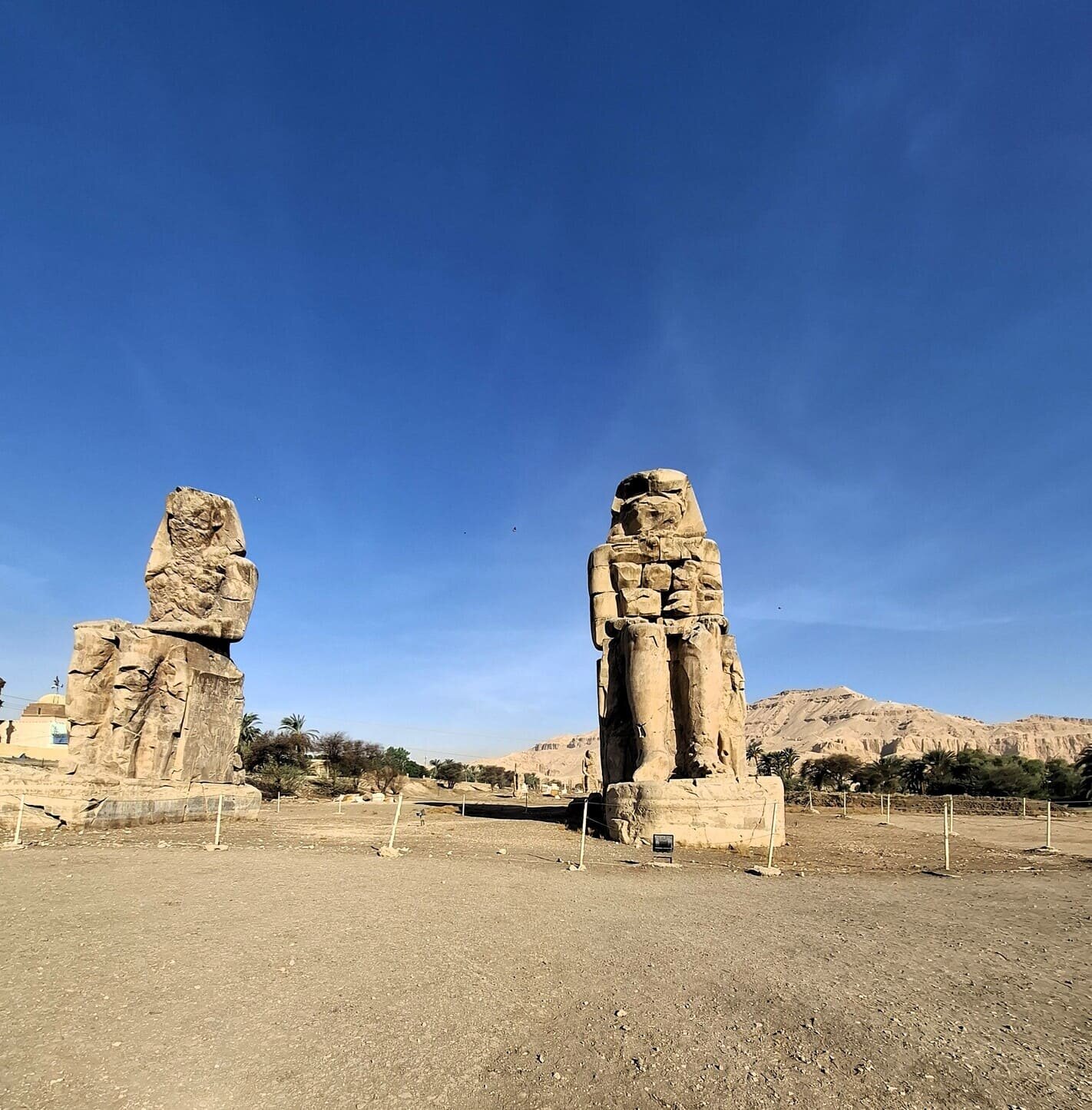 colossi-di-memnone.jpeg colossi-di-memnone.jpeg