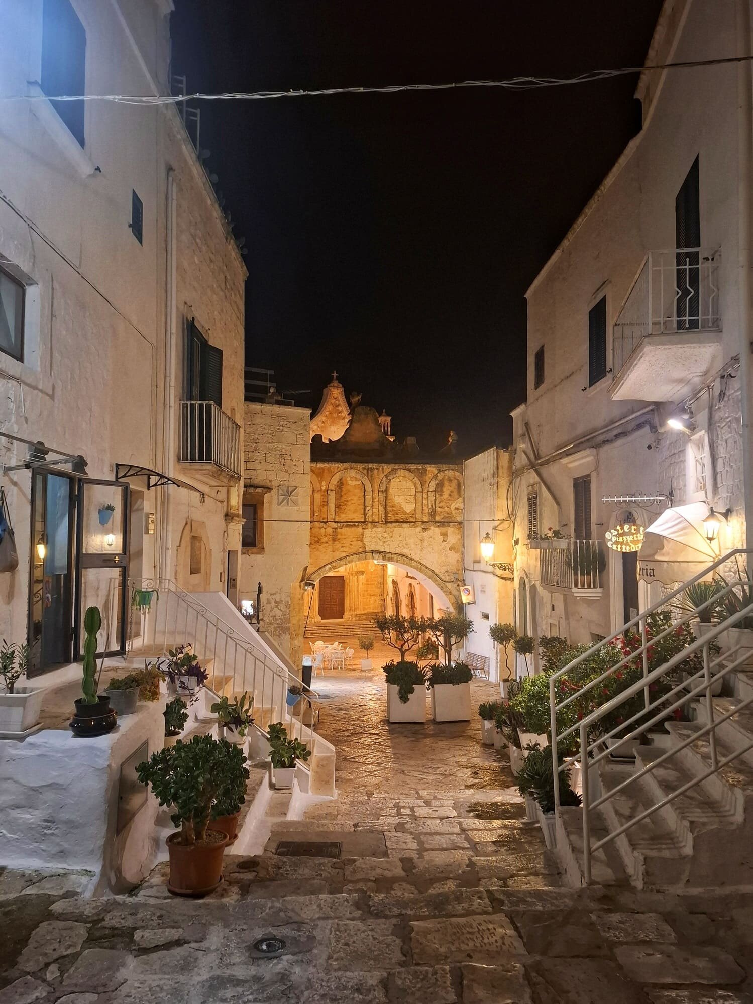 arco_scoppa_notte_ostuni.jpeg