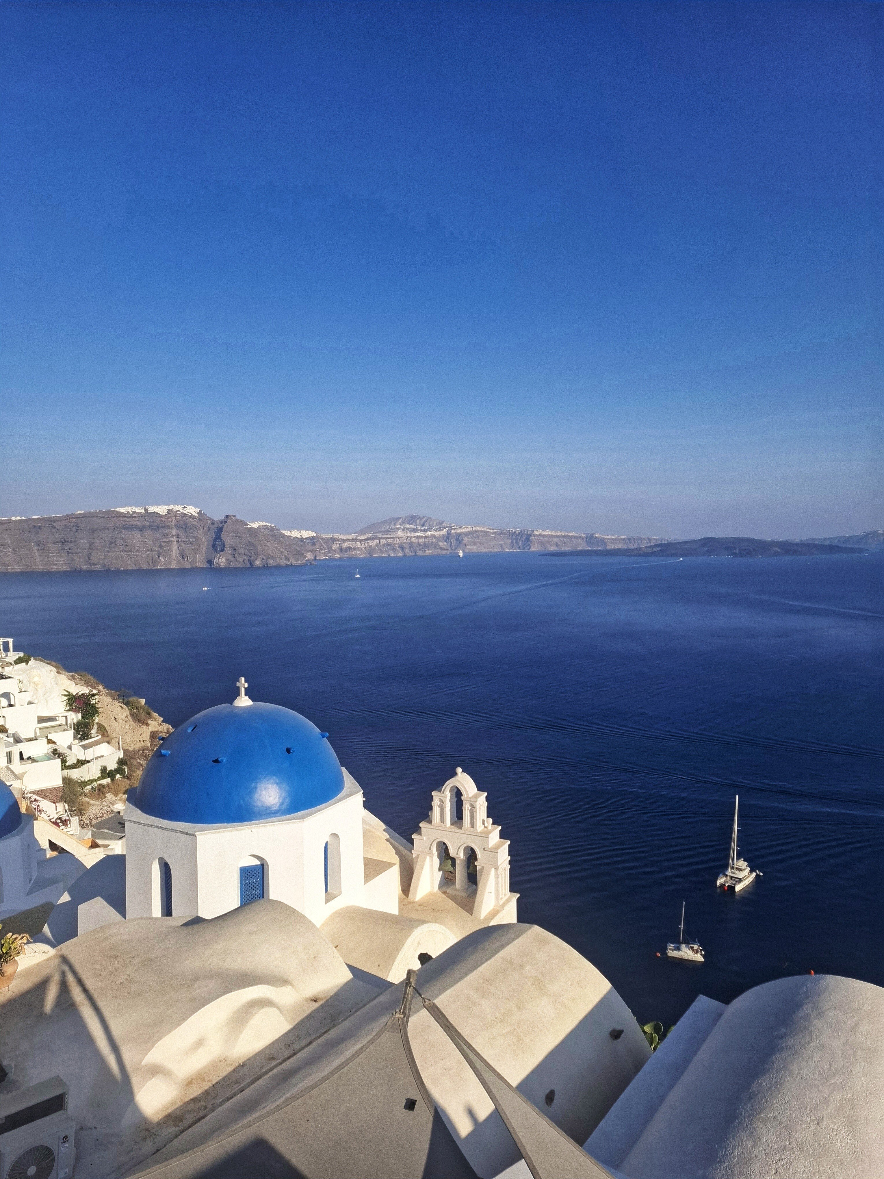 Tra Caldere e Spiagge: Diario di un’estate Greca tra Santorini e Milos